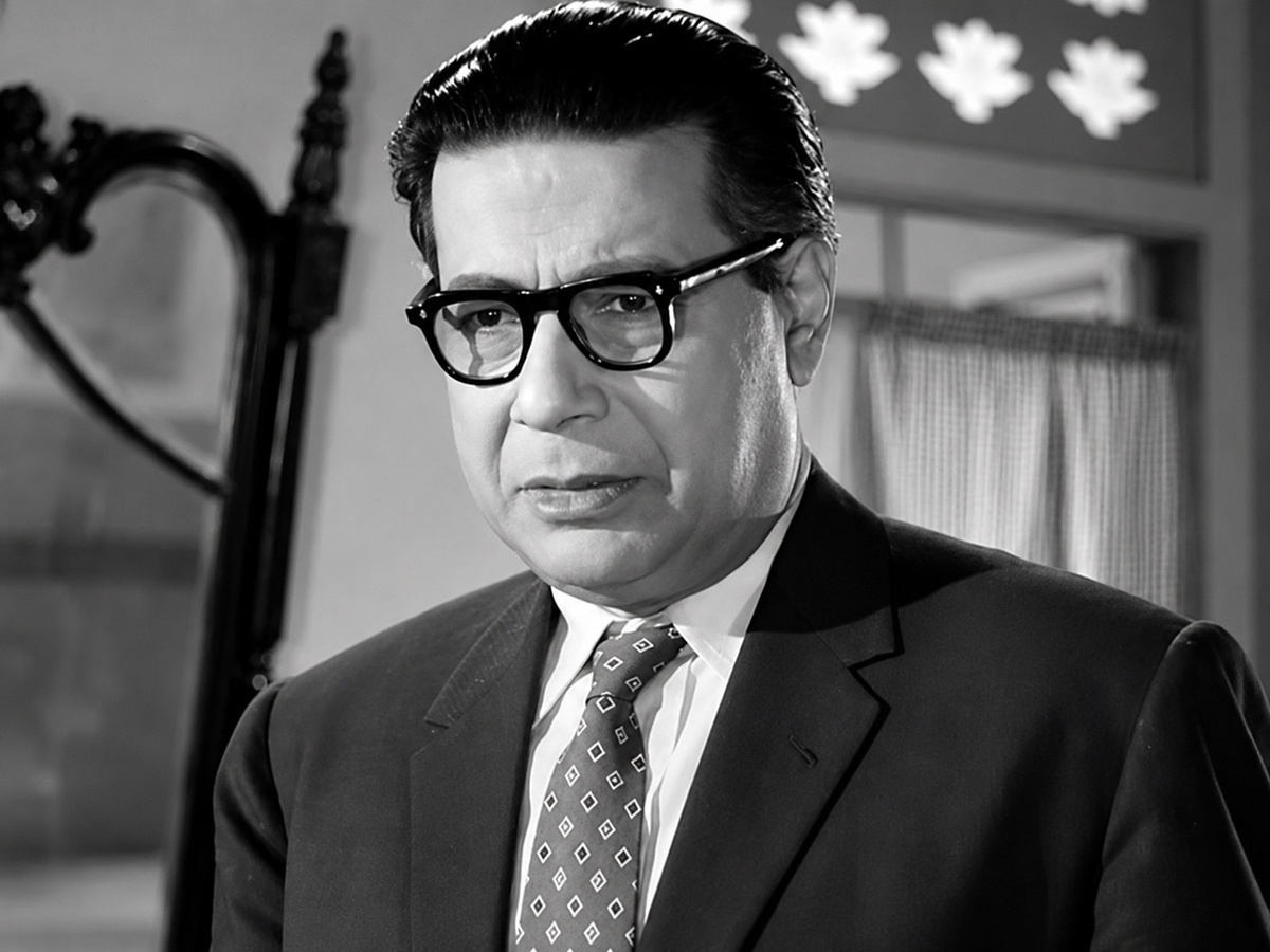 কমল মিত্র : বাংলা সিনেমার একটি শক্তিশালী ও বলিষ্ঠ কণ্ঠের নাম কমল মিত্র : বাংলা সিনেমার একটি শক্তিশালী ও বলিষ্ঠ কণ্ঠের নাম