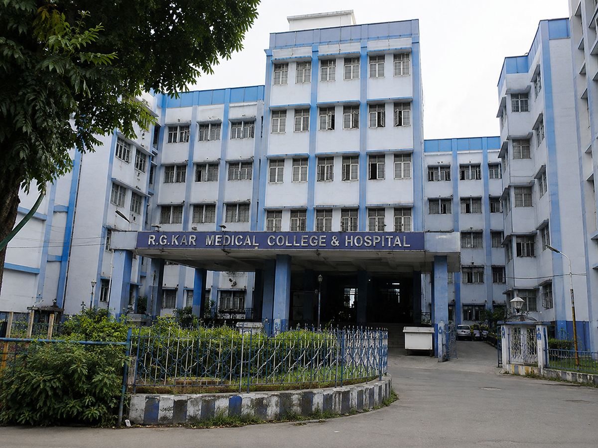 আর জি কর কাণ্ডে ফের নতুন তদন্ত, এবার স্বাস্থ্য দফতরও করবে অনুসন্ধান আর জি কর কাণ্ডে ফের নতুন তদন্ত, এবার স্বাস্থ্য দফতরও করবে অনুসন্ধান