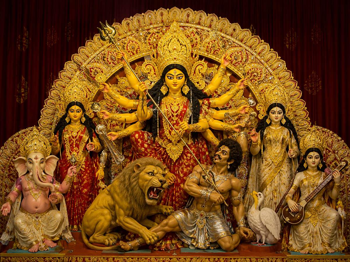 দুর্গাপুজোর সরকারি অনুদানে বদলের সম্ভাবনা, ছোট পুজোগুলিকে অগ্রাধিকার দেওয়ার ভাবনা
